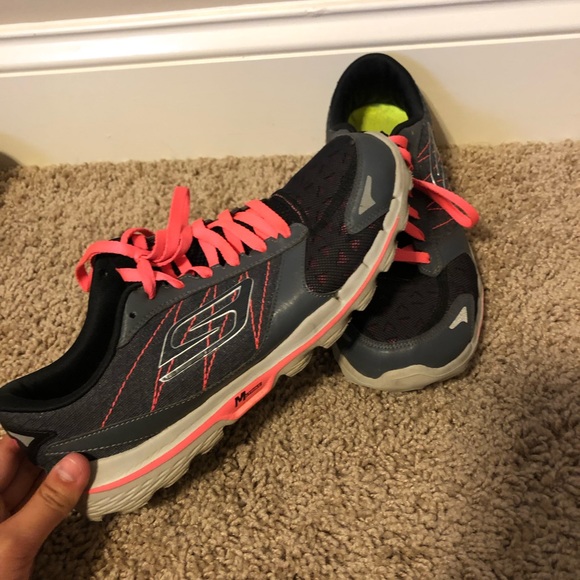 Skechers running shoes - Picture 4 of 5